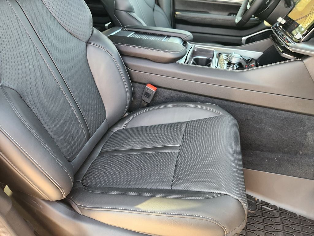 2026 Jeep Grand Wagoneer GRAND WAGONEER UPLAND 4X4