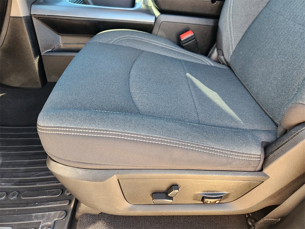 2022 RAM 1500 Classic Warlock Quad Cab 4x4 6'4' Box