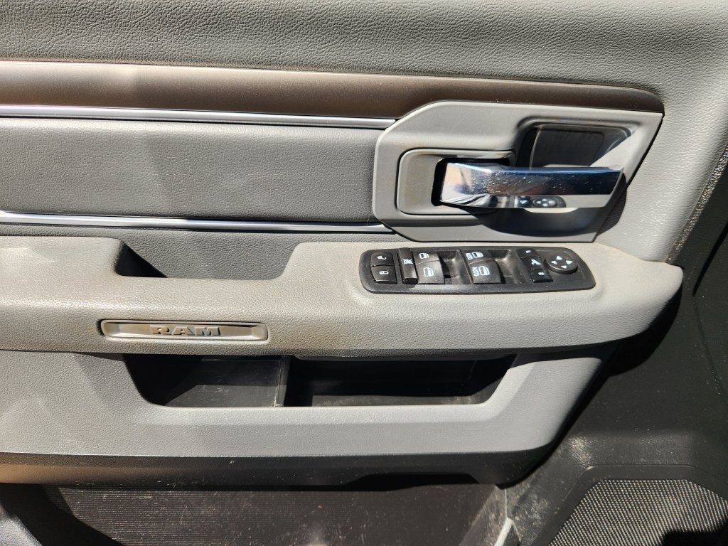 2018 RAM 1500 Lone Star Crew Cab 4x4 5'7' Box