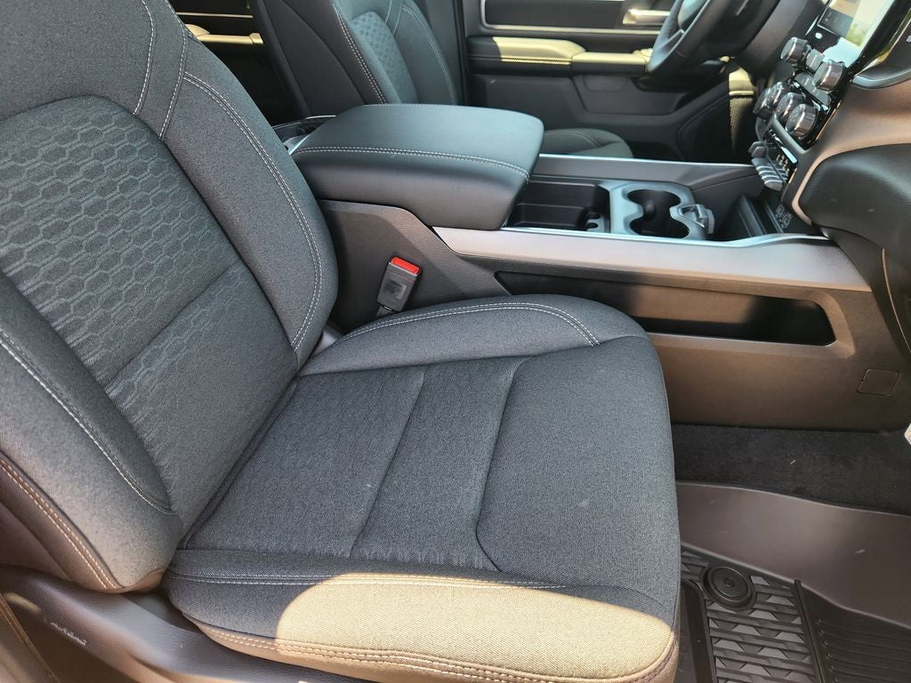 2026 RAM Ram 1500 RAM 1500 LONE STAR CREW CAB 4X2 5'7' BOX