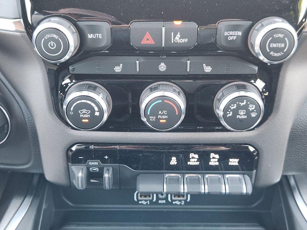 2026 RAM Ram 1500 RAM 1500 LONE STAR CREW CAB 4X2 5'7' BOX