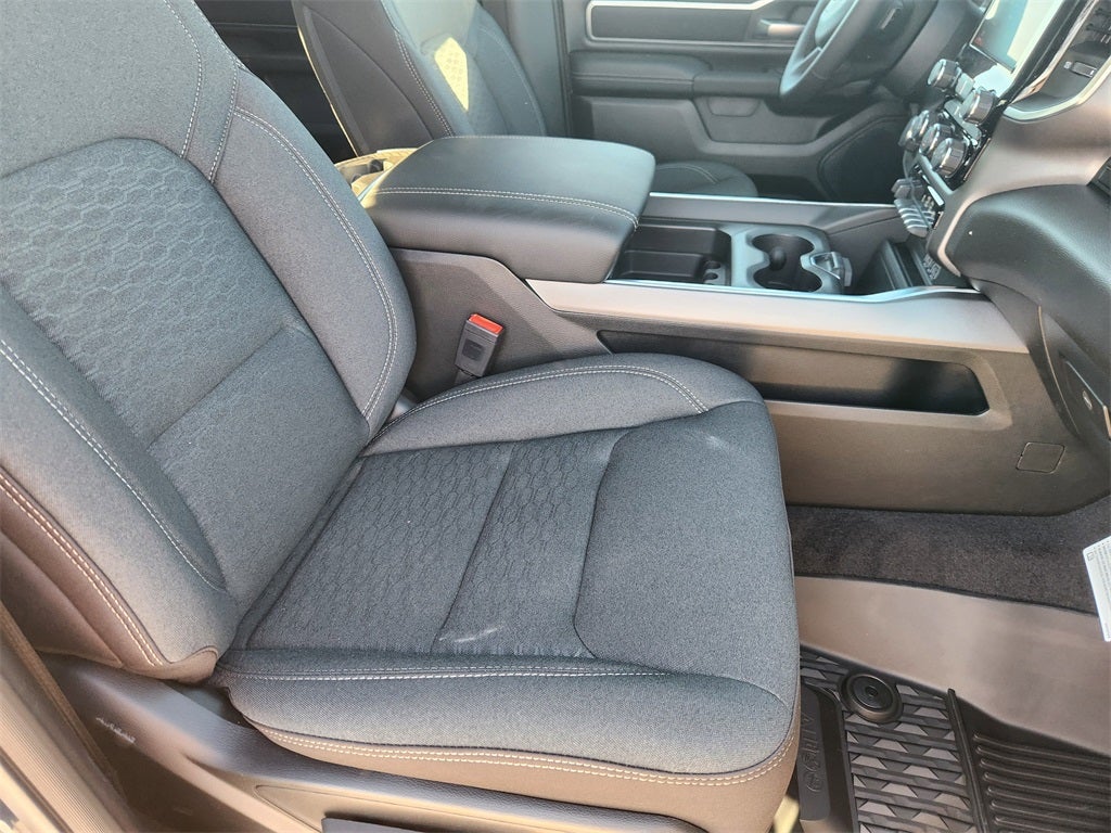 2026 RAM Ram 1500 RAM 1500 LONE STAR CREW CAB 4X2 5'7' BOX