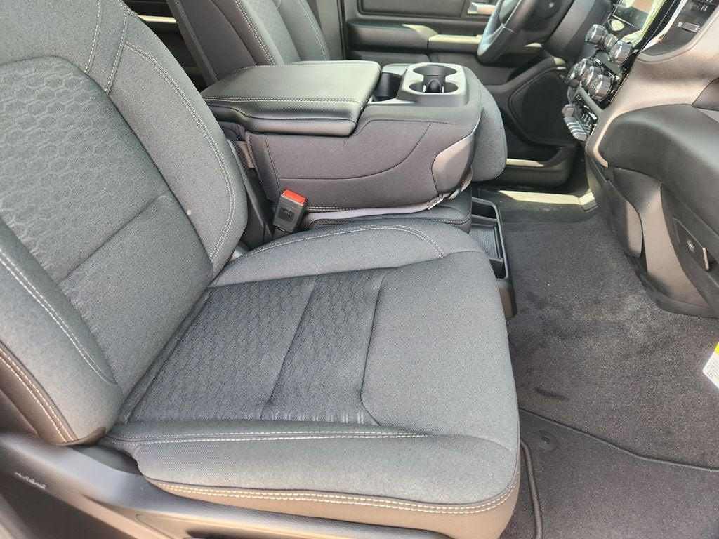 2026 RAM Ram 1500 RAM 1500 EXPRESS CREW CAB 4X2 5'7' BOX