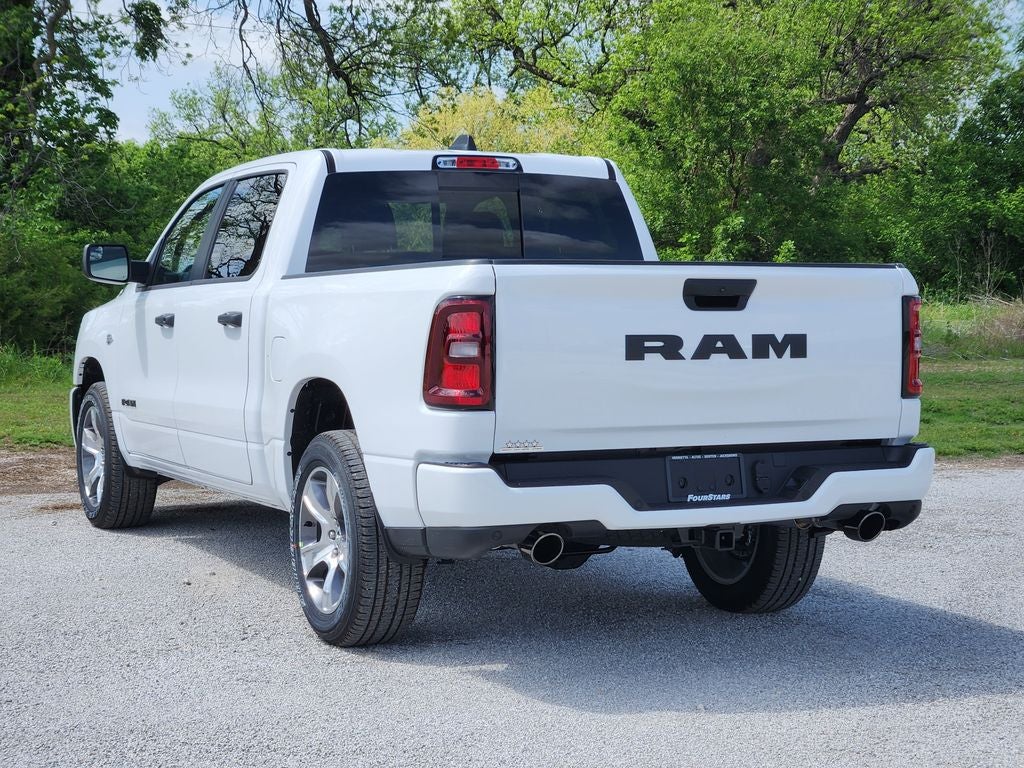 2026 RAM Ram 1500 RAM 1500 EXPRESS CREW CAB 4X2 5'7' BOX