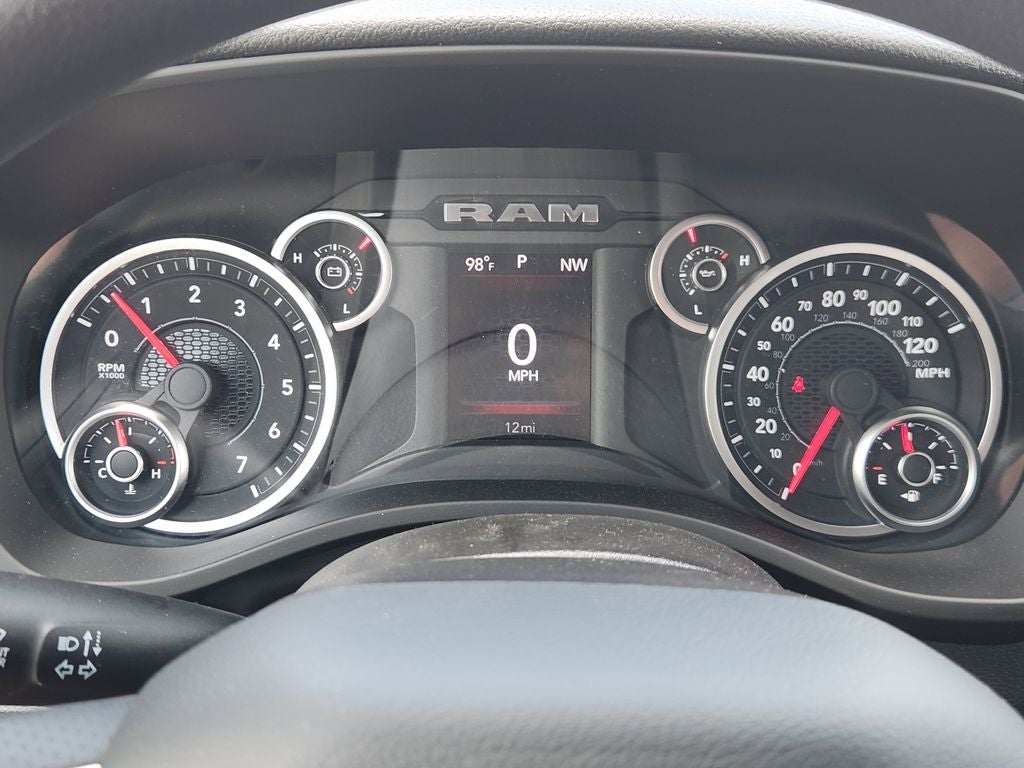 2026 RAM Ram 1500 RAM 1500 EXPRESS CREW CAB 4X2 5'7' BOX