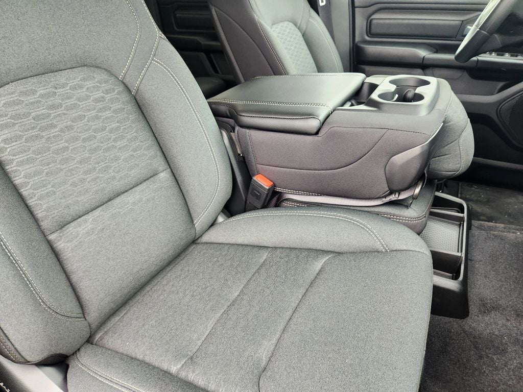 2026 RAM Ram 1500 RAM 1500 EXPRESS CREW CAB 4X2 5'7' BOX