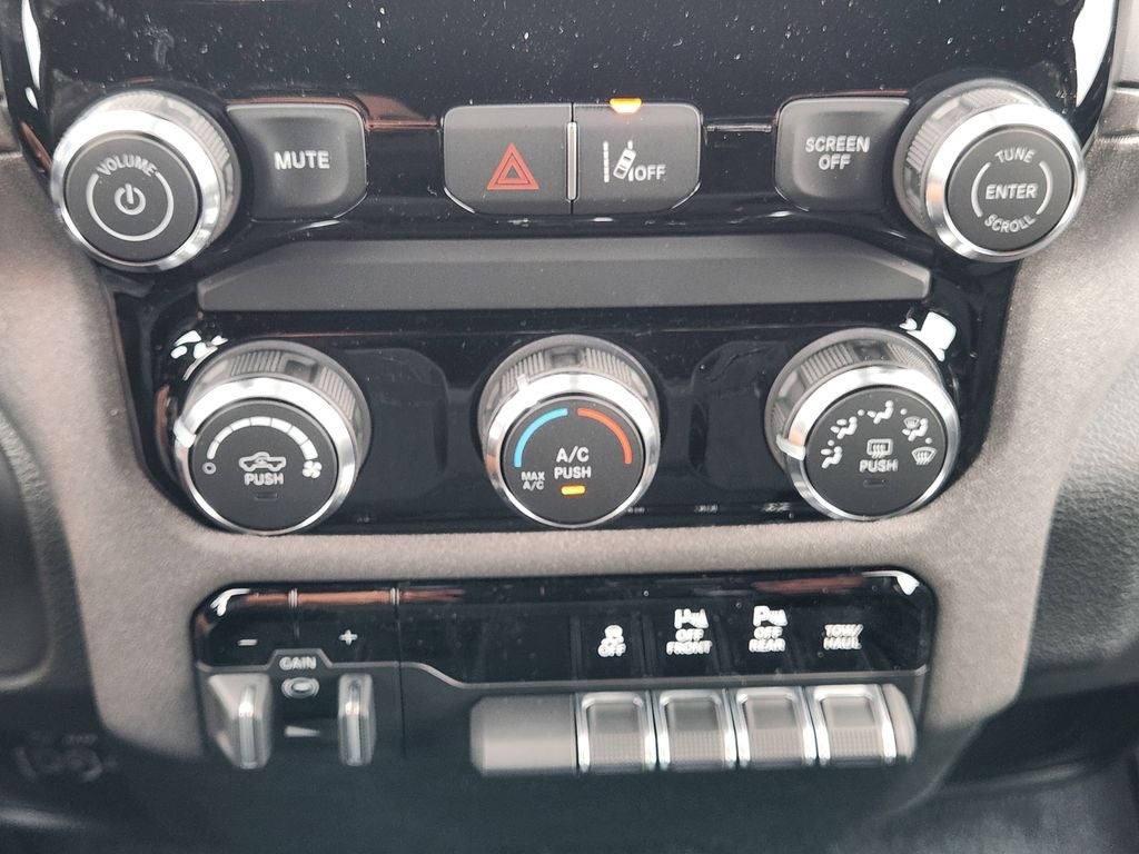 2026 RAM Ram 1500 RAM 1500 EXPRESS CREW CAB 4X2 5'7' BOX