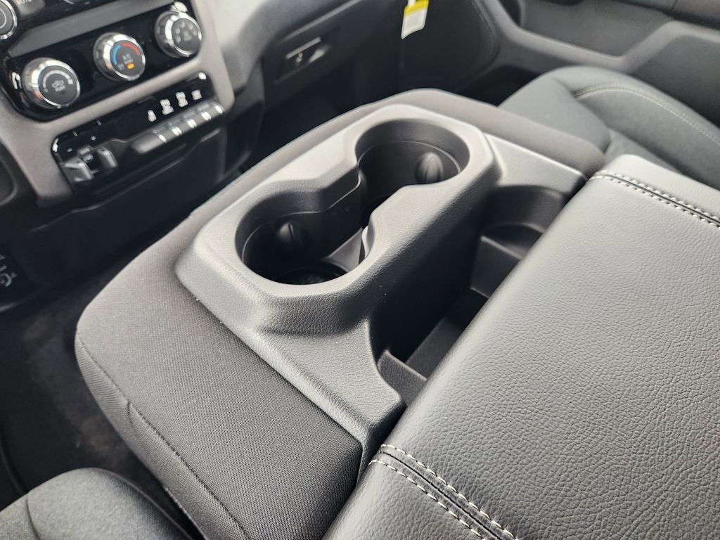 2026 RAM Ram 1500 RAM 1500 EXPRESS CREW CAB 4X2 5'7' BOX