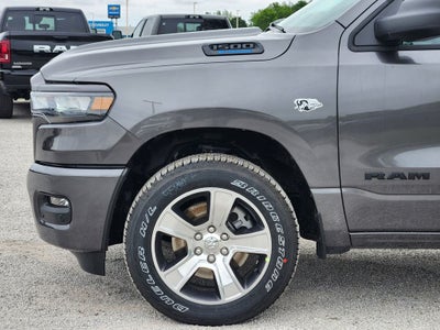 2026 RAM Ram 1500 RAM 1500 EXPRESS CREW CAB 4X2 5'7' BOX