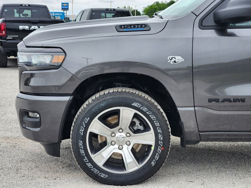 2026 RAM Ram 1500 RAM 1500 EXPRESS CREW CAB 4X2 5'7' BOX