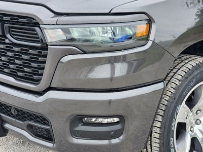 2026 RAM Ram 1500 RAM 1500 EXPRESS CREW CAB 4X2 5'7' BOX