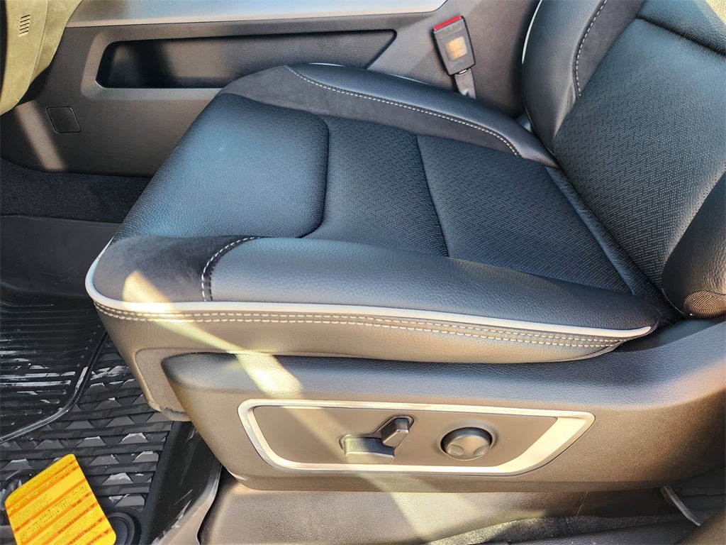 2026 RAM Ram 1500 RAM 1500 LARAMIE CREW CAB 4X2 5'7' BOX