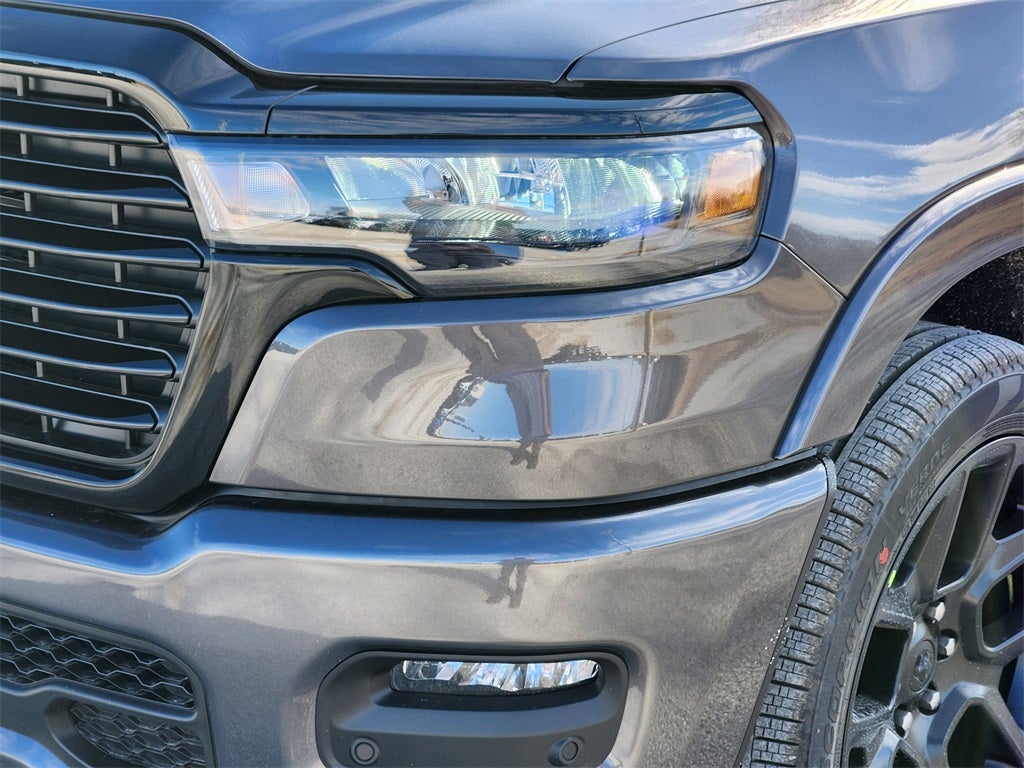 2026 RAM Ram 1500 RAM 1500 LARAMIE CREW CAB 4X2 5'7' BOX