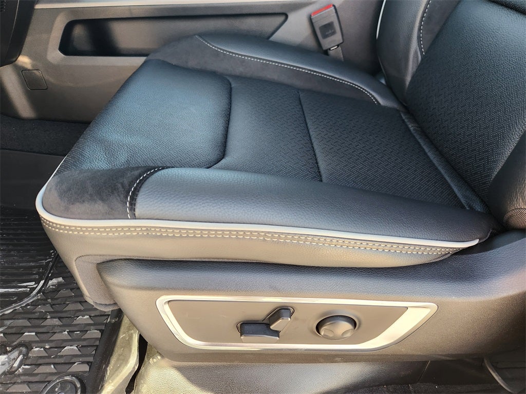 2026 RAM Ram 1500 RAM 1500 LARAMIE CREW CAB 4X2 5'7' BOX