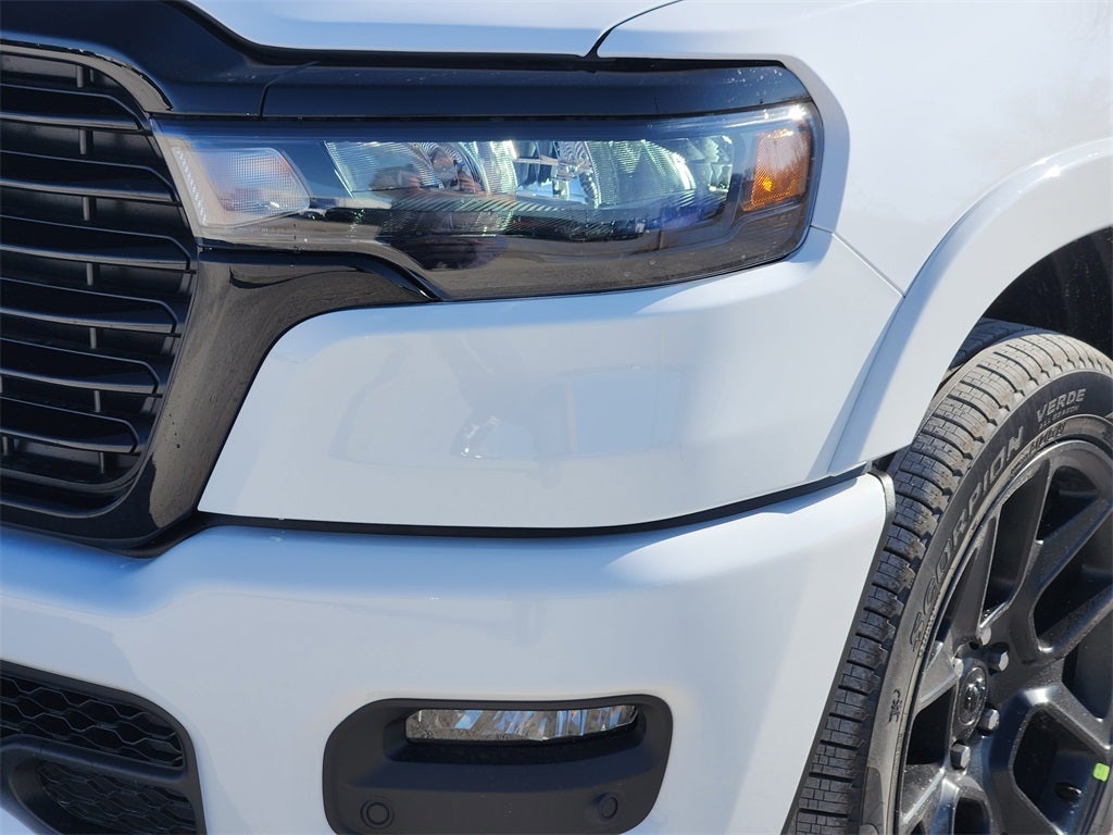 2026 RAM Ram 1500 RAM 1500 LARAMIE CREW CAB 4X2 5'7' BOX