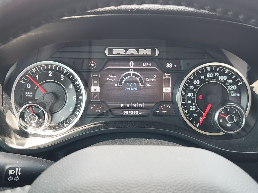 2022 RAM 1500 Laramie Crew Cab 4x2 5'7' Box