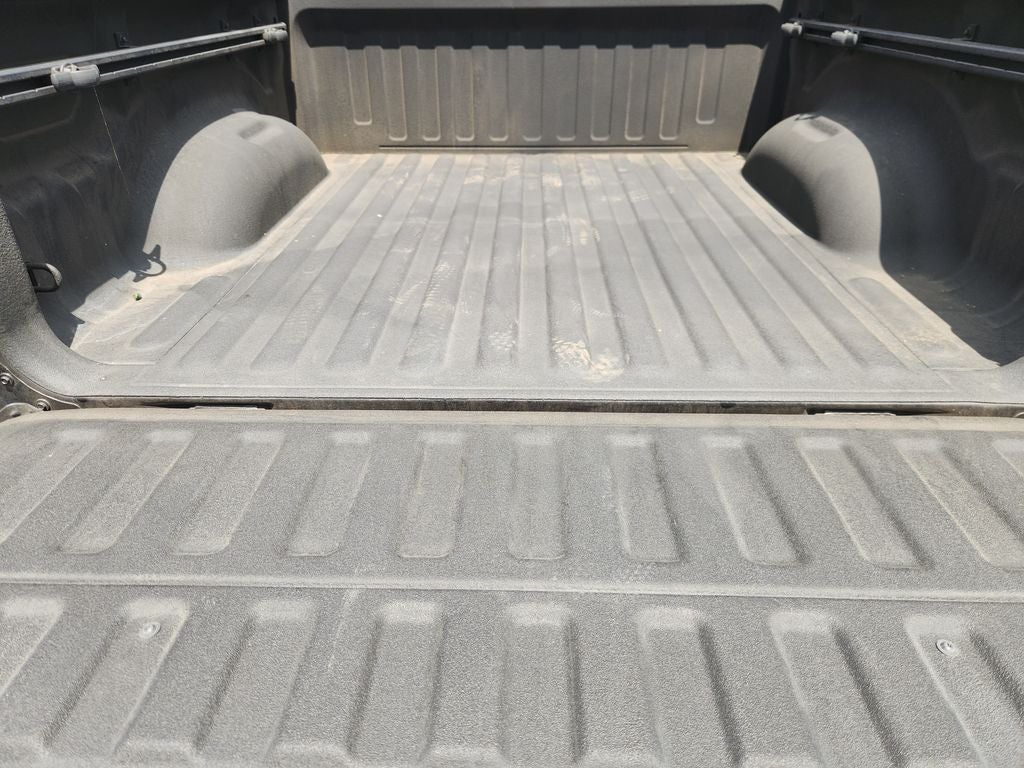 2022 RAM 1500 Laramie Crew Cab 4x2 5'7' Box