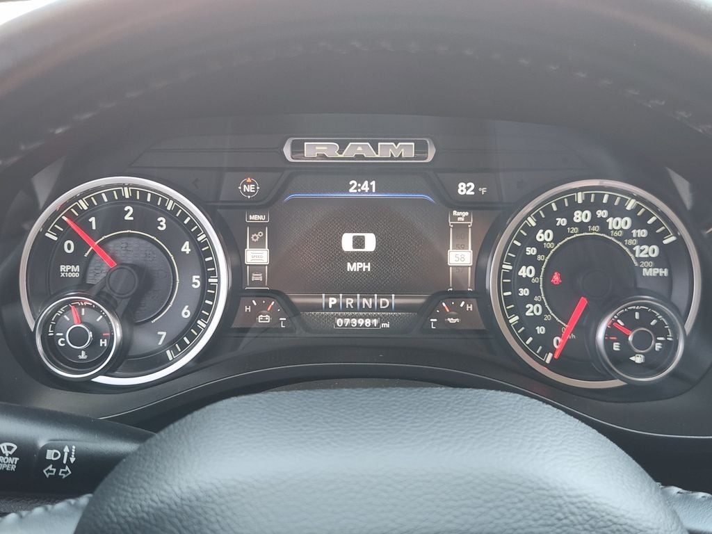 2022 RAM 1500 Laramie Crew Cab 4x2 5'7' Box