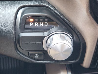 2022 RAM 1500 Laramie Crew Cab 4x2 5'7' Box