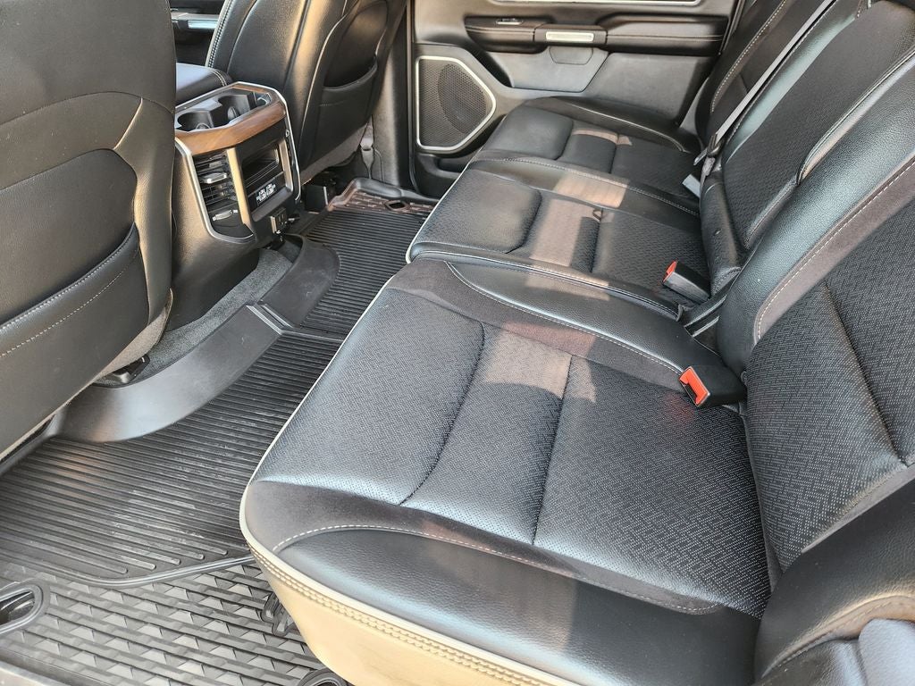 2022 RAM 1500 Laramie Crew Cab 4x2 5'7' Box