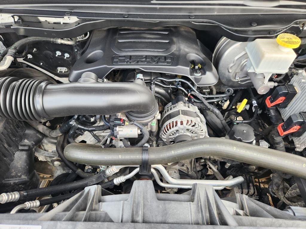 2019 RAM 1500 Laramie Crew Cab 4x2 5'7' Box