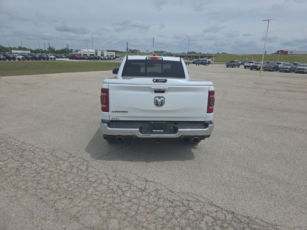 2019 RAM 1500 Laramie Crew Cab 4x2 5'7' Box