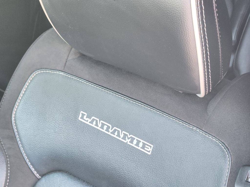 2021 RAM 1500 Laramie Crew Cab 4x2 5'7' Box