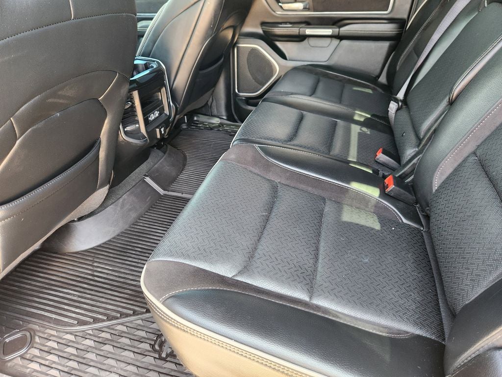 2021 RAM 1500 Laramie Crew Cab 4x2 5'7' Box