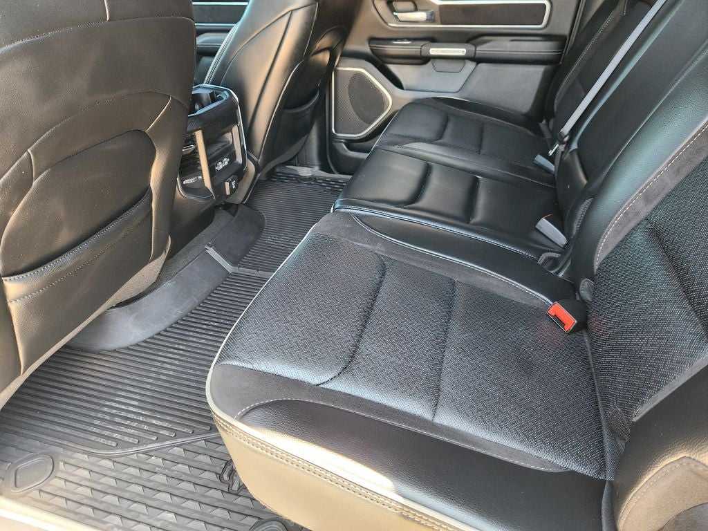 2023 RAM 1500 Laramie Crew Cab 4x2 5'7' Box