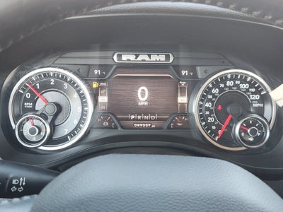 2022 RAM 1500 Laramie Crew Cab 4x2 5'7' Box