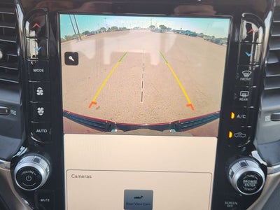 2022 RAM 1500 Laramie Crew Cab 4x2 5'7' Box