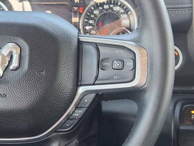 2022 RAM 1500 Laramie Crew Cab 4x2 5'7' Box