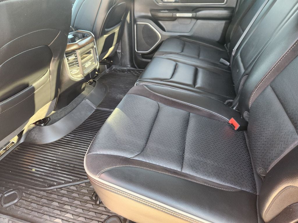 2022 RAM 1500 Laramie Crew Cab 4x2 5'7' Box