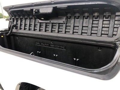 2020 RAM 1500 Laramie Crew Cab 4x2 5'7' Box