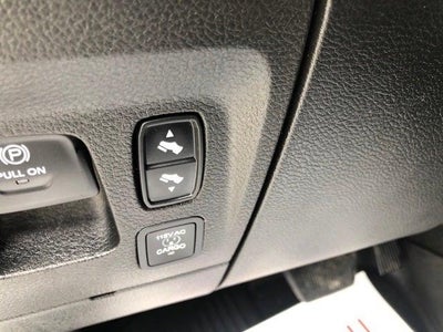 2020 RAM 1500 Laramie Crew Cab 4x2 5'7' Box