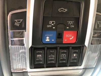 2020 RAM 1500 Laramie Crew Cab 4x2 5'7' Box