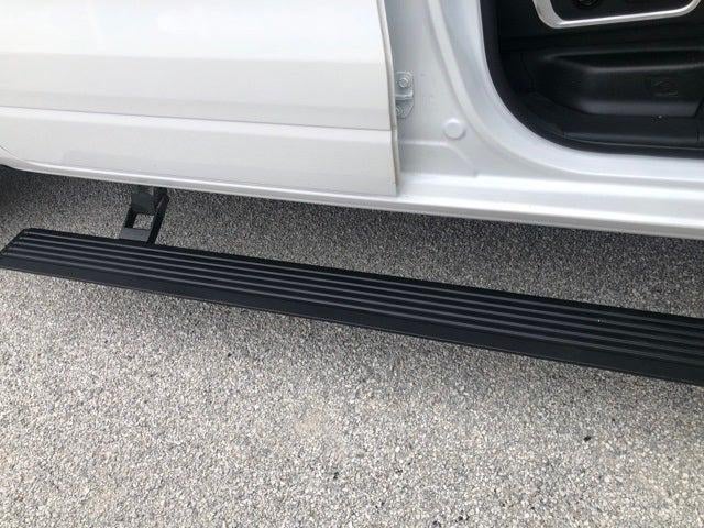 2020 RAM 1500 Laramie Crew Cab 4x2 5'7' Box