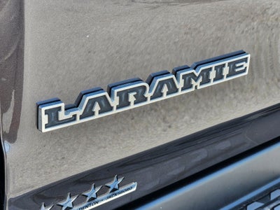 2022 RAM 1500 Laramie Crew Cab 4x2 5'7' Box