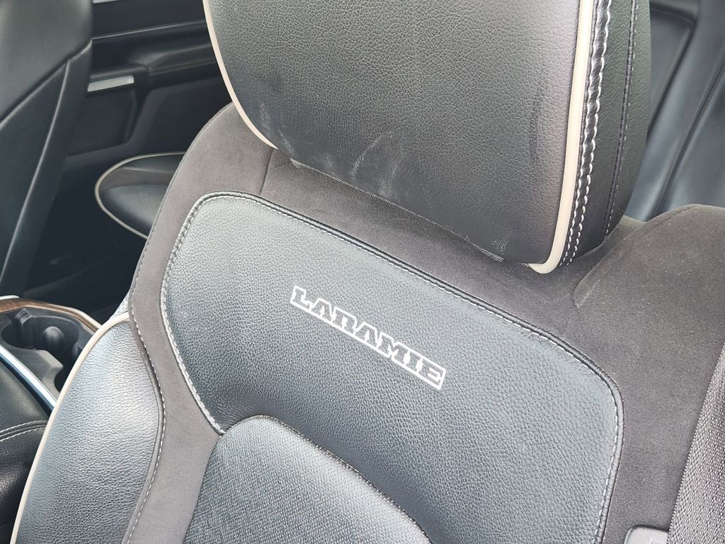 2022 RAM 1500 Laramie Crew Cab 4x2 5'7' Box