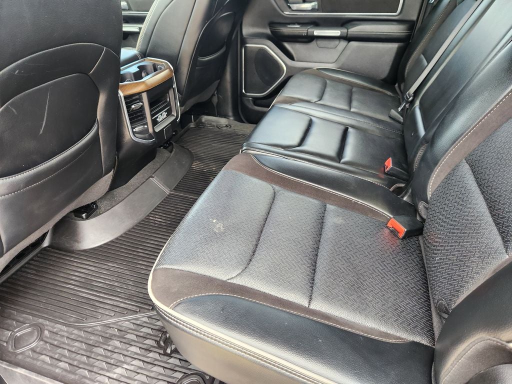 2022 RAM 1500 Laramie Crew Cab 4x2 5'7' Box