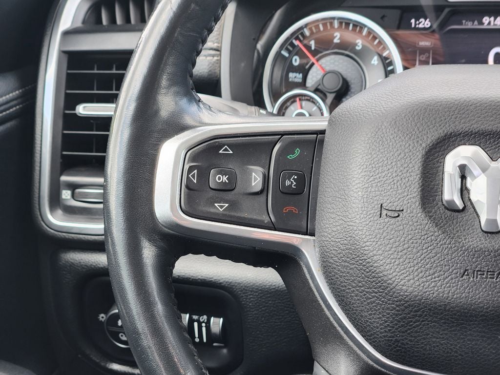 2022 RAM 1500 Laramie Crew Cab 4x2 5'7' Box