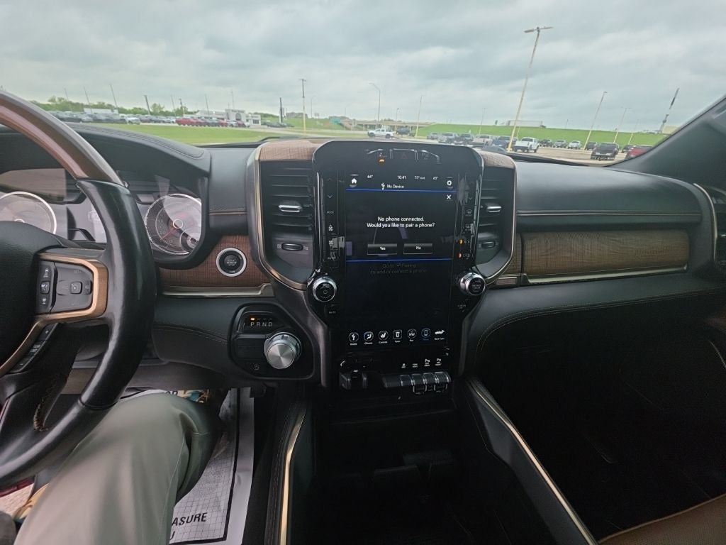 2020 RAM 1500 Laramie Longhorn Crew Cab 4x2 5'7' Box