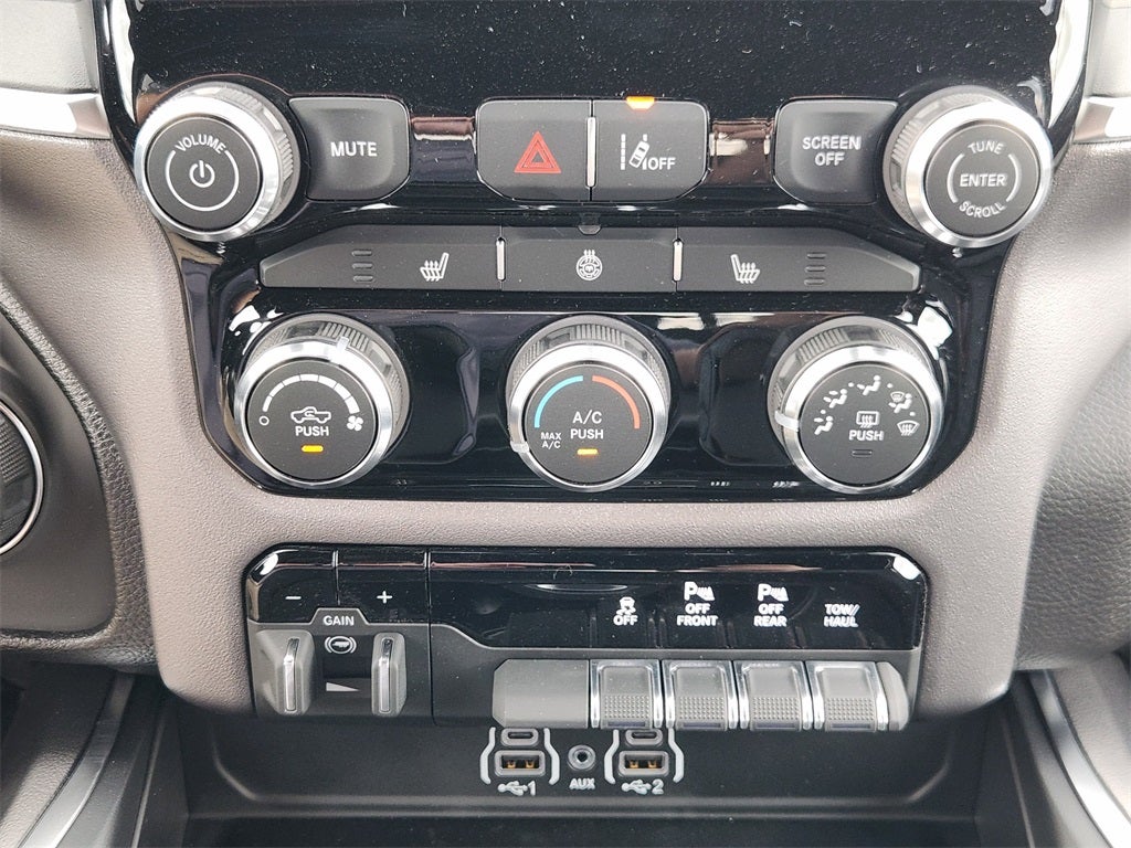 2026 RAM Ram 1500 RAM 1500 LONE STAR CREW CAB 4X4 5'7' BOX