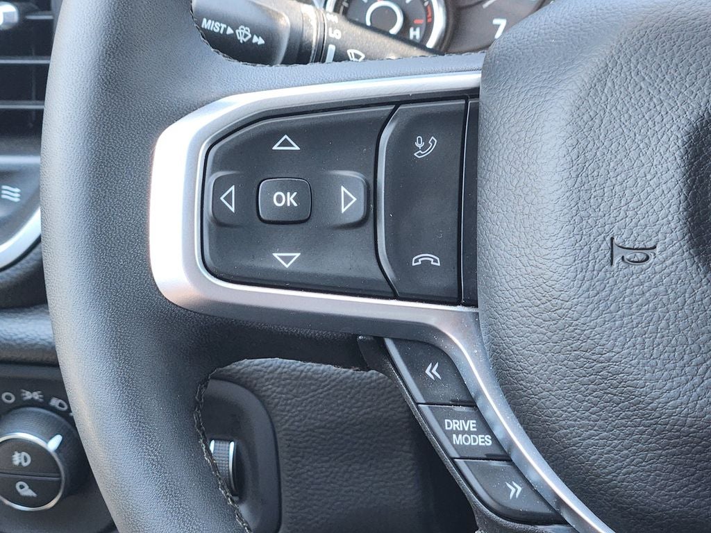 2025 RAM 1500 Lone Star Crew Cab 4x4 5'7' Box