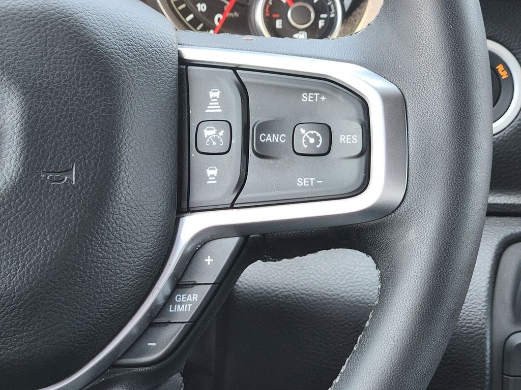 2025 RAM 1500 Lone Star Crew Cab 4x4 5'7' Box
