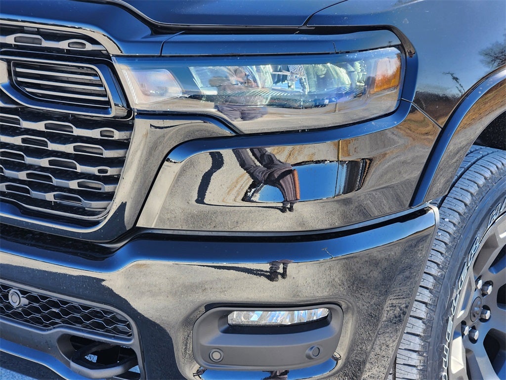 2026 RAM Ram 1500 RAM 1500 LONE STAR CREW CAB 4X4 5'7' BOX