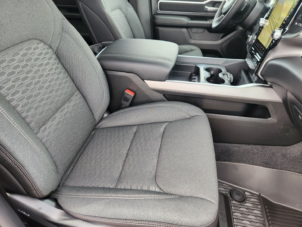 2027 RAM Ram 1500 RAM 1500 LONE STAR CREW CAB 4X4 5'7' BOX