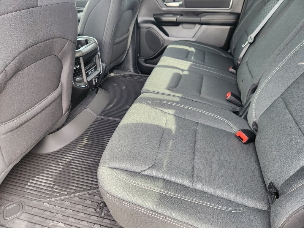 2027 RAM Ram 1500 RAM 1500 LONE STAR CREW CAB 4X4 5'7' BOX