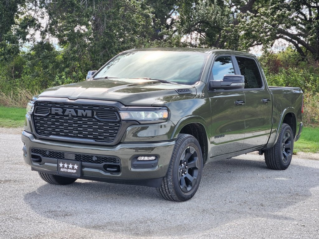2027 RAM Ram 1500 RAM 1500 LONE STAR CREW CAB 4X4 5'7' BOX