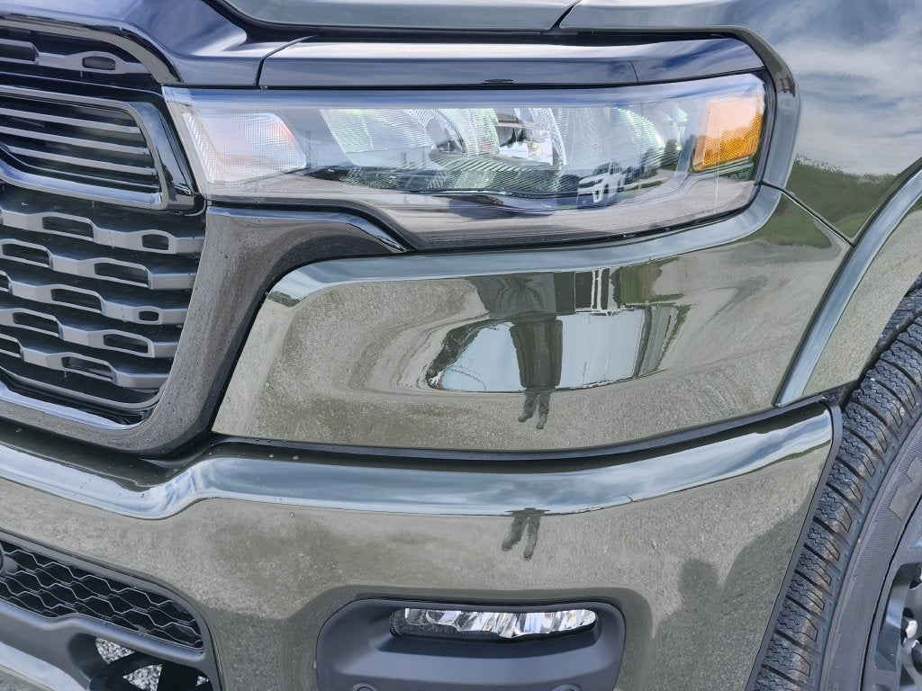 2027 RAM Ram 1500 RAM 1500 LONE STAR CREW CAB 4X4 5'7' BOX